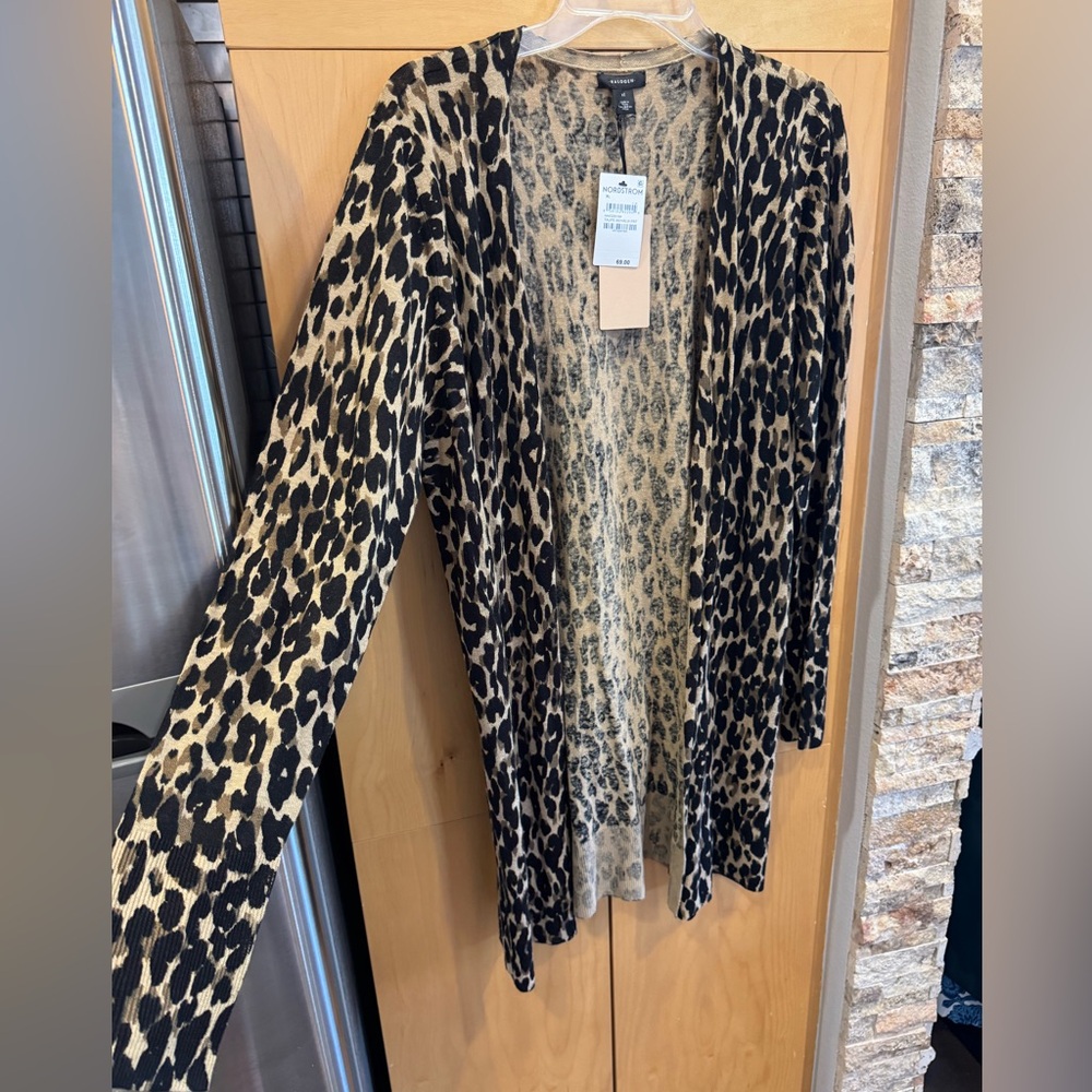 NEW Haologen Cardigan